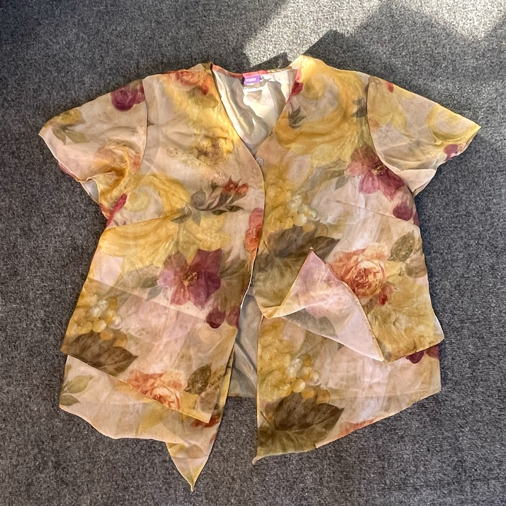 Resource floral top semi sheer size 22